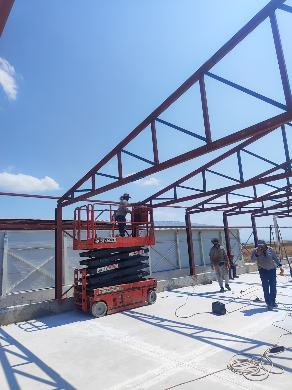 Bozüyük OSB Genel Sanayi Bakımı İçin Platform Kiralama saha çalışması